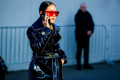 black coat, leather coat, sunglasses, trench coat, vinyl, fashion week, frenchystyle, FW, jonathan paciullo, street style, MFW, MILAN, AUTUMN WINTER 2019-2020, AW 19-20, FALL WINTER 2019-2020, FW 19-20, atmosphere details, detail, horizontal