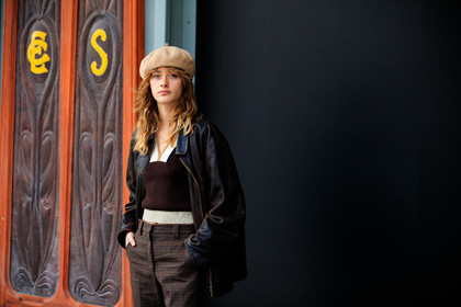 camille jansen, louis vuitton pants, louis vuitton pullover, brown leather bombers, brown leather jacket, brown pullover, camel pullover, camel pants, burgundy pullover, checked pants, flare pants, beige beret, beige hat, vintage jacket, PARIS, PFW, fashion week, frenchystyle, FW, jonathan paciullo, street style, SPRING SUMMER 2021, SS 21, horizontal, atmosphere details, detail