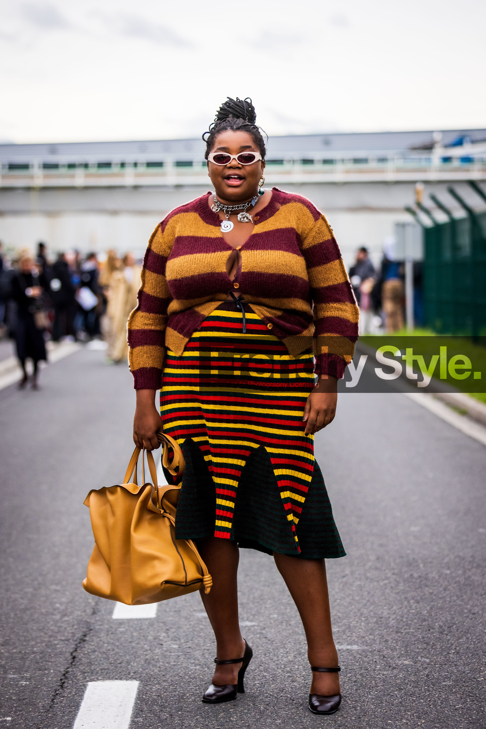 bag, black sandals, burgundy cardigan, cardigan, color, Gabriella Karefa Johnson, leather bag, necklace, oversize bag, red skirt, sandals, skirt, striped cardigan, striped skirt, stripes, sunglasses, yellow bag, yellow cardigan, yellow skirt, PARIS, PFW, fashion week, frenchystyle, FW, jonathan paciullo, street style, SPRING SUMMER 2022, SS 22, vertical, full length