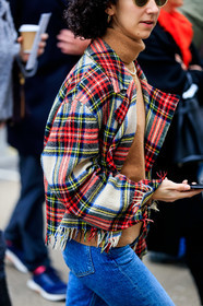 close up detail, red bombers, checked bombers, checked coat, red coat, plaid coat, plaid bombers, multicolor coat, multicolor bombers, beige pullover, turtleneck pullover, fringe coat, fringe bombers, fashion week, frenchystyle, FW, jonathan paciullo, street style, LFW, LONDON, AUTUMN WINTER 2020-2021, FALL WINTER 2020-2021, FW 20-21, vertical, atmosphere details, detail