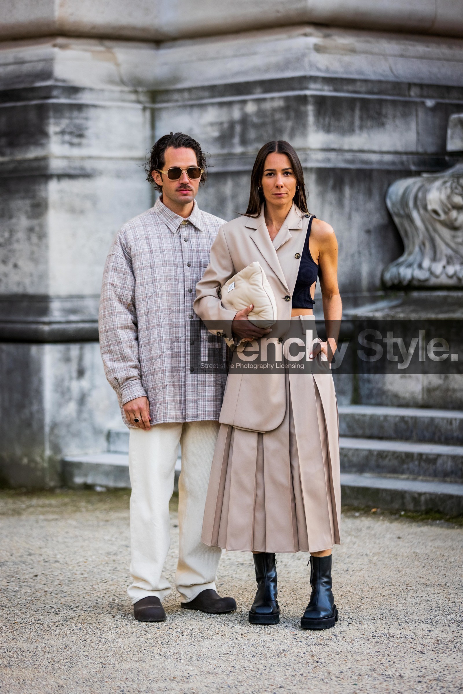 Alice Barbier, asymetrical blazer, bag, beige blazer, beige shirt, beige skirt, black boots, black top, blazer, boots, couple, duo, ecru bag, ecru pants, jean, Jean-Sebastien Roques, margiela bag, menswear, pants, pleated skirt, shirt, skirt, sunglasses, tartan shirt, street style, jonathan paciullo, FW, frenchystyle, fashion week, PFW, PARIS, SPRING SUMMER 2022, SS 22, vertical, full length