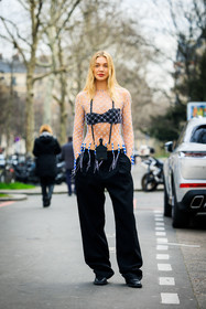 fishnet top, blue top, beads: black pants, leather accesories necklace, low rise pants, black shoes, fashion week, frenchystyle, FW, jonathan paciullo, street style, AUTUMN WINTER 2022-2023, FALL WINTER 2022_2023, FW 22-23, PFW, PARIS, vertical, full length