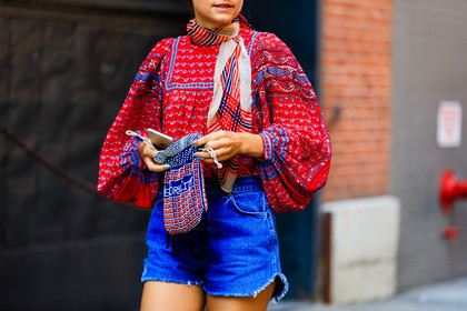 atmosphere details, blue denim, denim shorts, detail, fashion week, frenchystyle, FW, high waist, horizontal, jenny walton, jonathan paciullo, levi's, levi's strauss, NEW YORK, NYFW, printed bag, printed scarf, printed shirt, red shirt, scarf, SPRING SUMMER 2017, SS 17, street style, woman