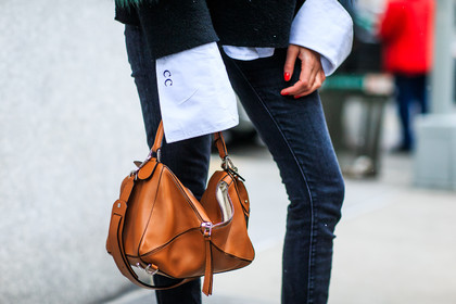 atmosphere details, AUTUMN WINTER 2016-2017, AW 16-17, black denim, brown bag, camel bag, camille charriere, denim pants, detail, fashion week, frenchystyle, FW, FW 16-17, horizontal, jeans, jonathan paciullo, leather bag, loewe, NEW YORK, NYFW, street style, trousers, white shirt, woman