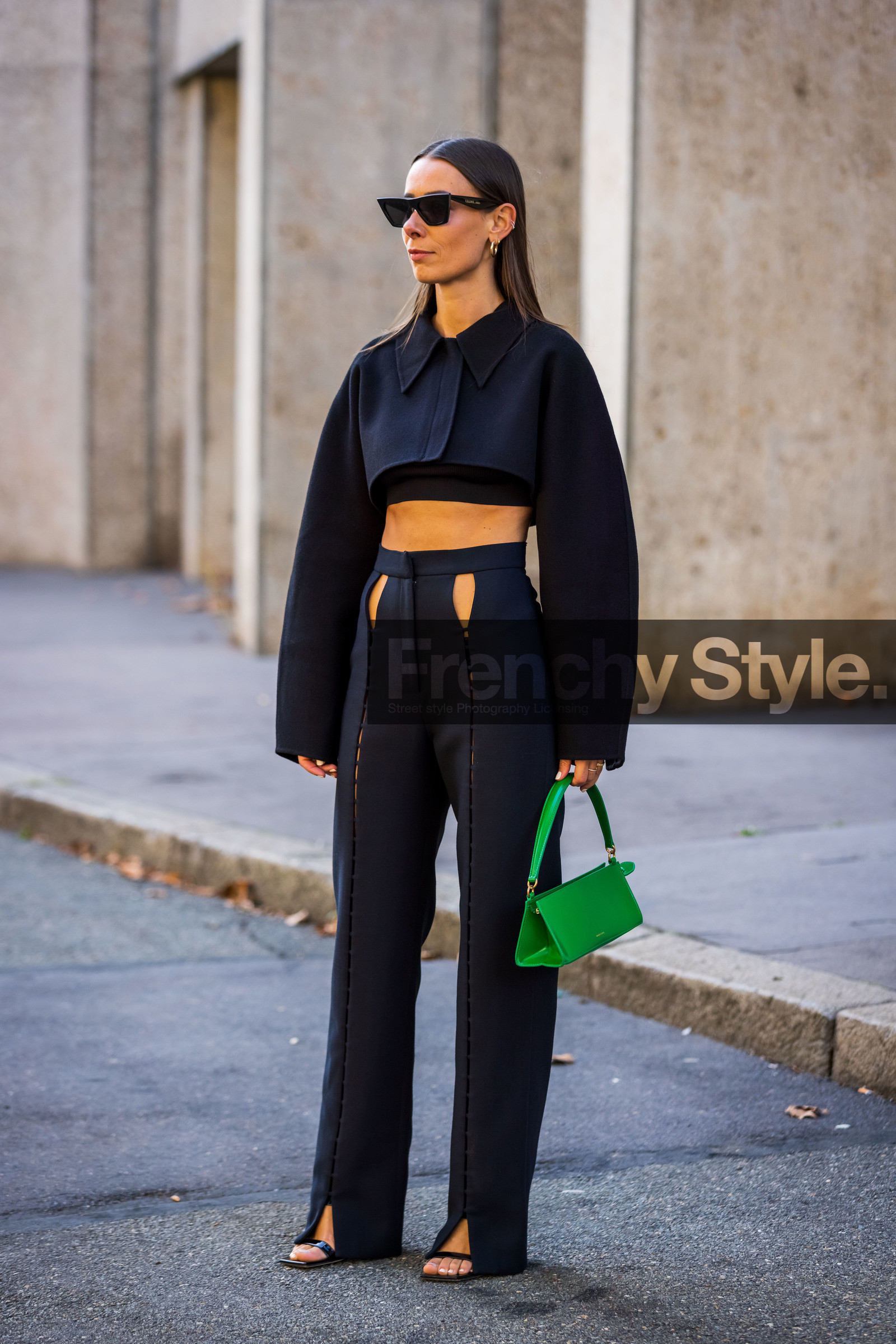 Alice Barbier, bag, black crop top, black jacket, black pants, black sandals, black sunglasses, crop jacket, crop top, cut out, green bag, high waist pants, leather bag, pants, sunglasses, street style, jonathan paciullo, FW, frenchystyle, fashion week, PFW, PARIS, SPRING SUMMER 2022, SS 22, vertical, full length