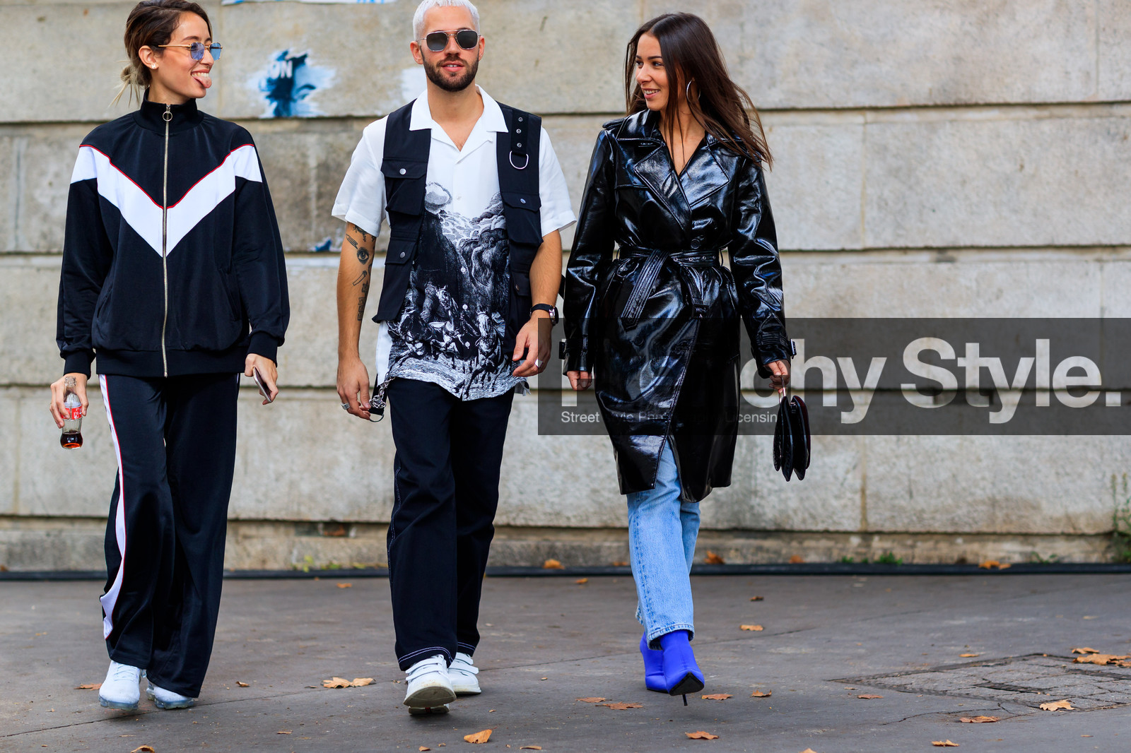 alice & j.s, atmosphere details, black bag, black jacket, black pants, black sweater, blue boots, blue denim, denim pants, fashion week, frenchystyle, full length, FW, graphic jacket, graphic shirt, high heels, horizontal, jeans, jonathan paciullo, leather bag, leather coat, leather shoes, PARIS, PFW, printed jacket, printed shirt, sleeveless, SPRING SUMMER 2018, SS 18, street style, sunglasses, sweatpants, trench coat, trousers, white shirt, white sneakers