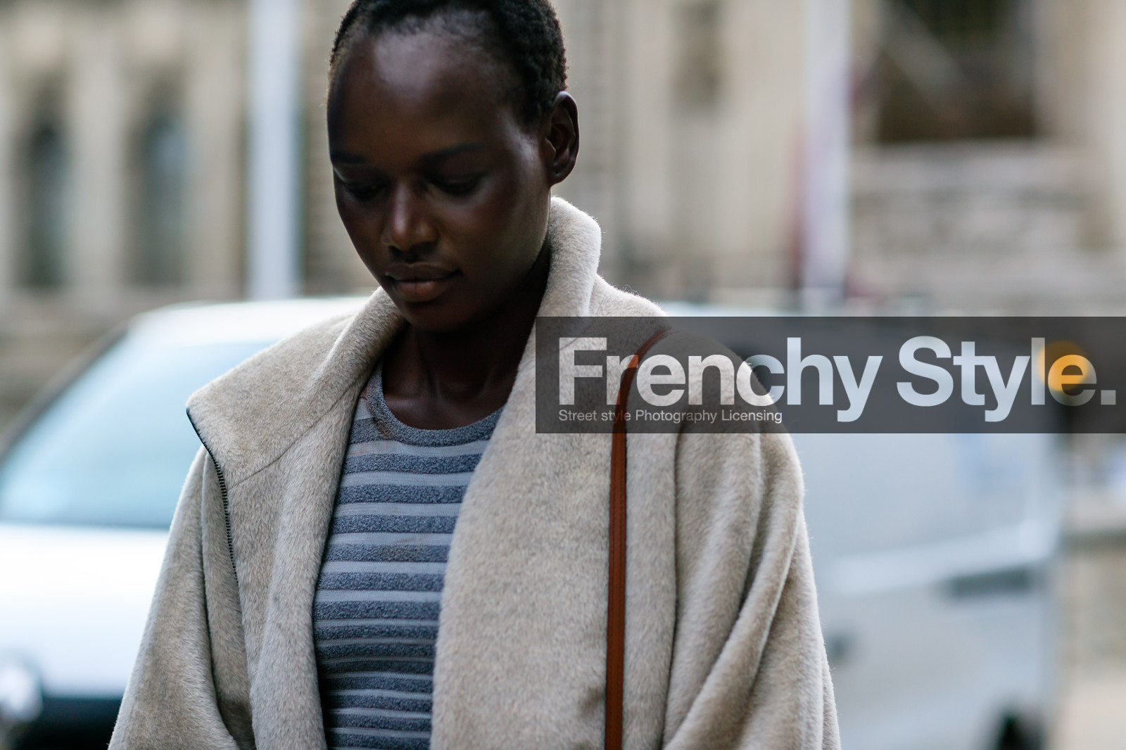 atmosphere details, beige coat, detail, fashion week, frenchystyle, FW, grey t shirt, horizontal, jonathan paciullo, LFW, LONDON, model, SPRING SUMMER 2017, SS 17, street style, striped t shirt, woman