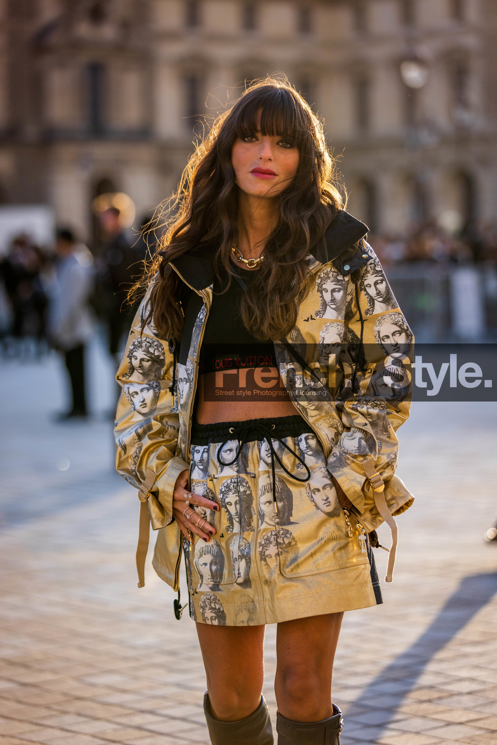 black bra, bra, gold jacket, gold skirt, jacket, louis vuitton look, print, printed jacket, printed skirt, short skirt, skirt, fashion week, frenchystyle, FW, jonathan paciullo, street style, PFW, PARIS, SPRING SUMMER 2022, SS 22, vertical, atmosphere details