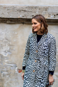 animal print, black and white, graphic jacket, leopard, printed jacket, fashion week, frenchystyle, FW, jonathan paciullo, street style, MFW, MILAN, AUTUMN WINTER 2018-2019, FALL WINTER 2018-2019, FW 18-19, vertical, detail, atmosphere details, olivia palermo