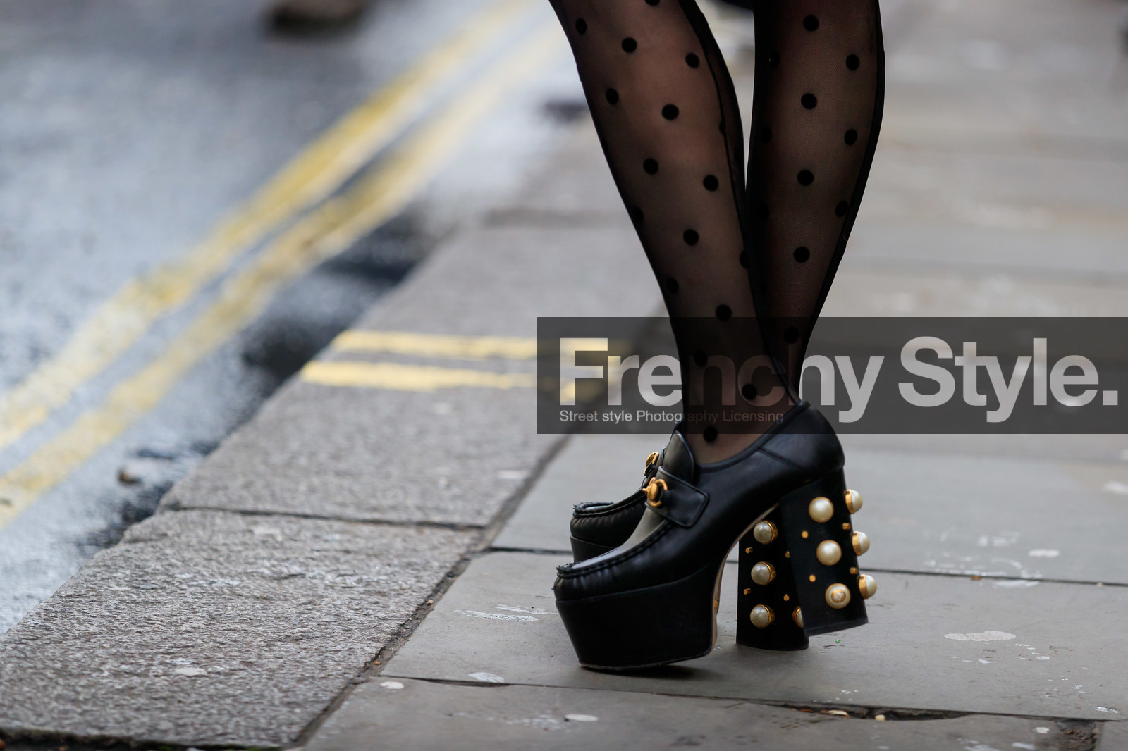 gucci shoes, platform shoes, black leather loafers, black leather shoes, black tights, plumetis tights, polka dots tights, high heels shoes, studs shoes, studs heels, pearl detail shoes, legs detail, shoes detail, close up detail, fashion week, frenchystyle, FW, jonathan paciullo, street style, LFW, LONDON, AUTUMN WINTER 2020-2021, FALL WINTER 2020-2021, FW 20-21, horizontal, atmosphere details, detail