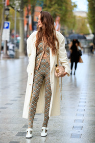 estelle pigault, miu miu bag, miu miu cardigan, miu miu pants, miu miu look, white coat, oversize coat, beige cardigan, beige pants, legging pants, knit pants, knitwear, white polish shoes, polish shoes, white shoes, nude leather bag, nude leather clutch, beige leather bag, beige leather clutch, golden strap bag, miu miu shoes, PARIS, PFW, fashion week, frenchystyle, FW, jonathan paciullo, street style, SPRING SUMMER 2021, SS 21, vertical, full length