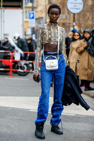 animal print, beige top, black shoes, blue denim, chloé, crop top, denim pants, jeans, leather bag, leather shoes, model, short hair, snake print, trousers, versace, white bag, PARIS, PFW, street style, jonathan paciullo, FW, frenchystyle, fashion week, AUTUMN WINTER 2019-2020, AW 19-20, FALL WINTER 2019-2020, FW 19-20, vertical, full length