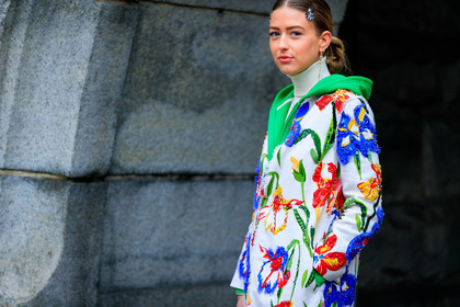 earrings, embroidered coat, embroideries, floral, flowers, graphic jacket, hood, printed coat, printed jacket, white coat, white sweater, street style, jonathan paciullo, FW, frenchystyle, fashion week, NYFW, NEW YORK, AUTUMN WINTER 2018-2019, AW 18-19, FALL WINTER 2018-2019, FW 18-19, atmosphere details, horizontal, detail, emili sindlev