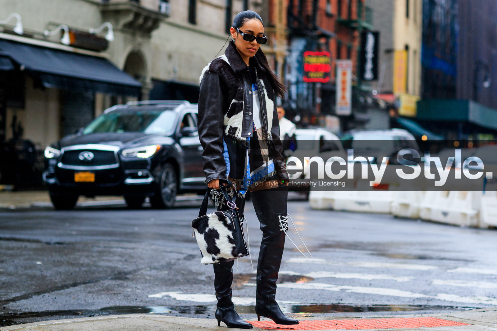 aleali may, black and white, black and white bag, black bag, black shoes, graphic bag, graphic jacket, high boots, high heels, leather bag, leather jacket, leather shoes, off white, printed bag, printed jacket, sunglasses, street style, jonathan paciullo, FW, frenchystyle, fashion week, NYFW, NEW YORK, SPRING SUMMER 2019, SS 19, atmosphere details, horizontal, full length