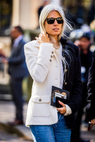 bicolor jacket, black jacket, black sunglasses, denim, jacket, jeans, Sarah Harris, sunglasses, white jacket, fashion week, frenchystyle, FW, jonathan paciullo, street style, PFW, PARIS, SPRING SUMMER 2022, SS 22, vertical, atmosphere details