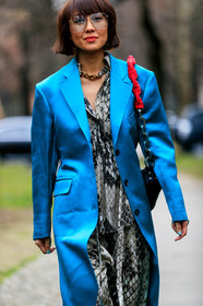 animal print, balenciaga, black bag, blue coat, fanny pack, graphic pants, grey pants, grey shirt, leather bag, liz yu, necklace, printed pants, snake print, sunglasses, trousers, MILAN, MFW, fashion week, frenchystyle, FW, jonathan paciullo, street style, AUTUMN WINTER 2019-2020, AW 19-20, FALL WINTER 2019-2020, FW 19-20, vertical, atmosphere details, detail