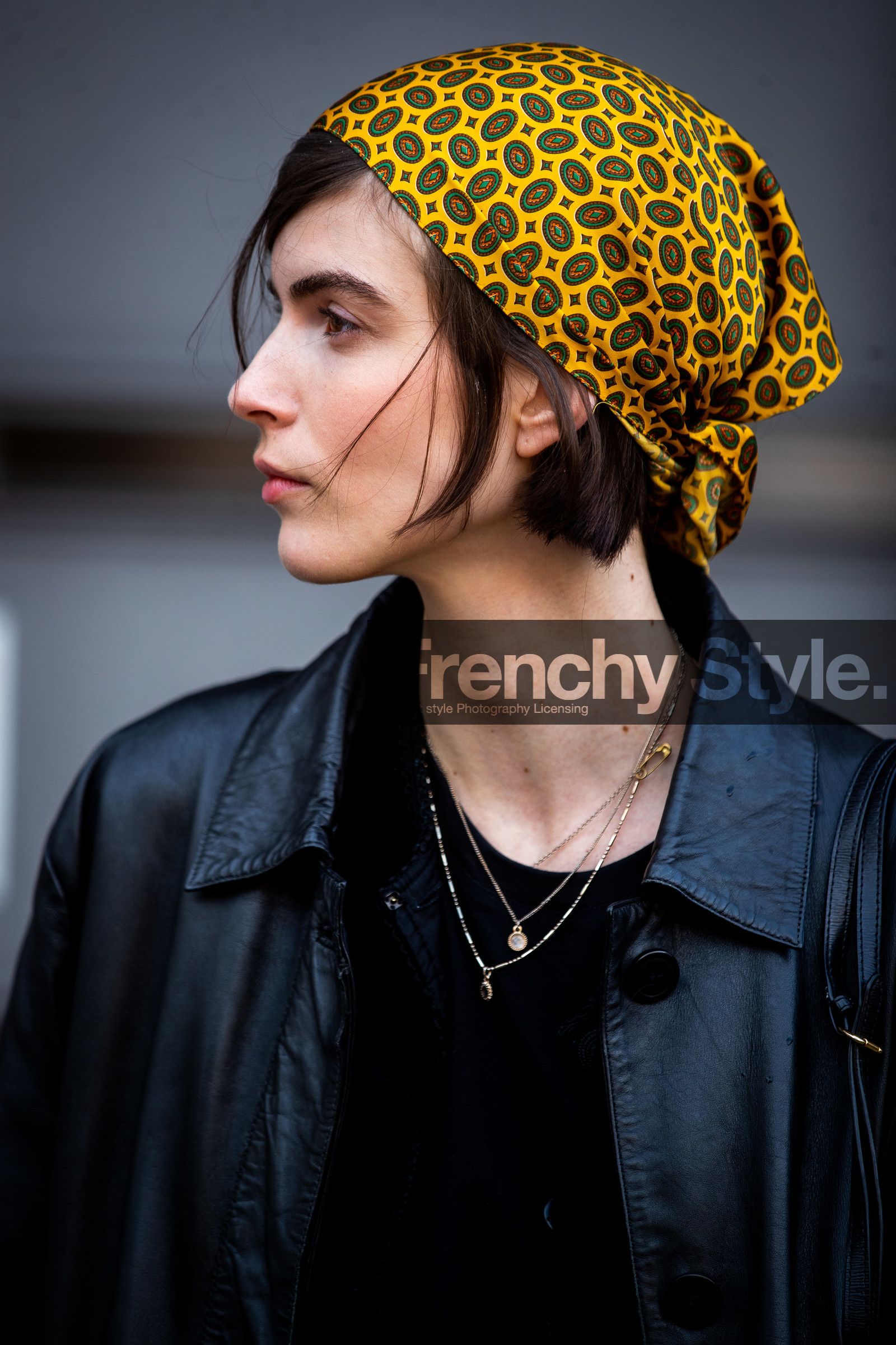 yellow scarf, printed scarf, cachemere printed scarf, hair scarf, hair details, green scarf, black leather jacket, close up detail, street style, jonathan paciullo, FW, frenchystyle, fashion week, MFW, MILAN, SPRING SUMMER 2021, SS 21, vertical, detail, model