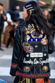 black jacket, blazer, embroideries, graphic jacket, graphic skirt, gucci, hair clip, leather jacket, printed jacket, printed skirt, yuwei zhangzou, fashion week, frenchystyle, FW, jonathan paciullo, street style, MFW, MILAN, AUTUMN WINTER 2019-2020, AW 19-20, FALL WINTER 2019-2020, FW 19-20, vertical, atmosphere details, detail