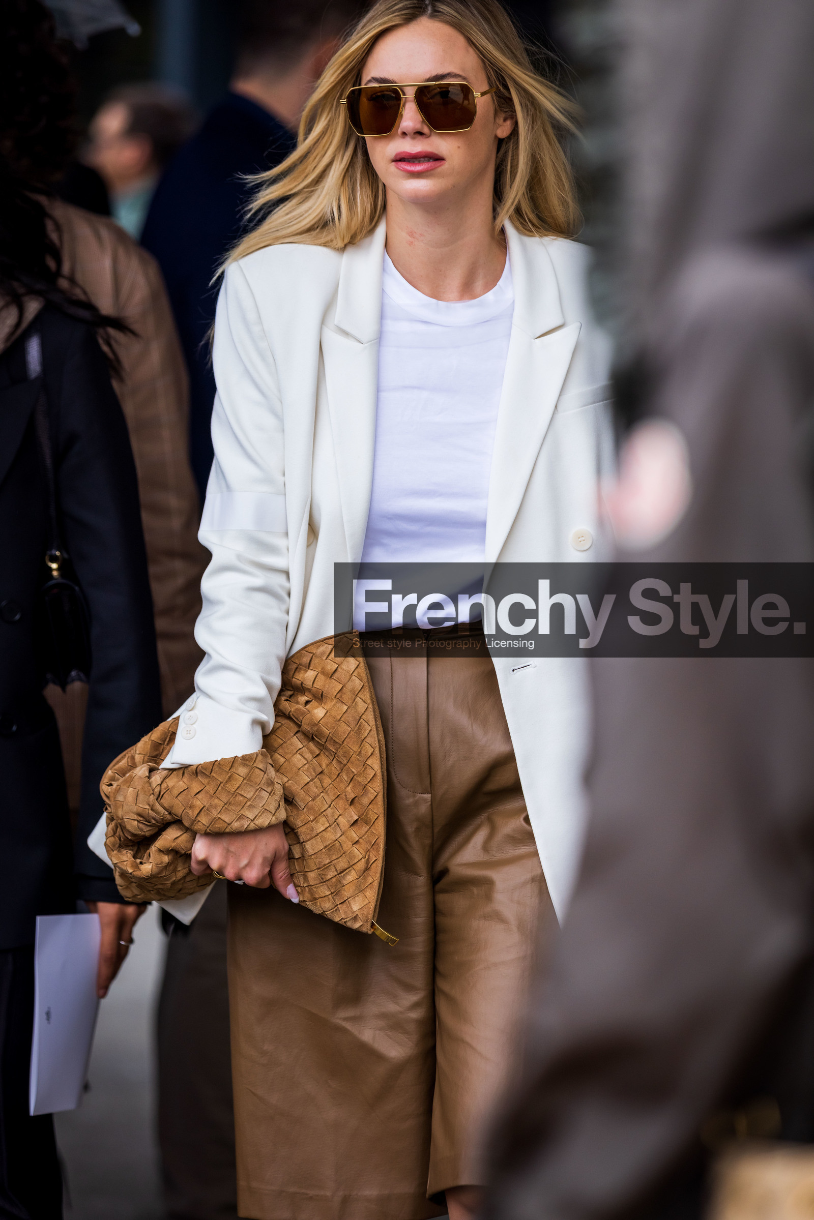 aviator sunglasses, bag, blazer, brown pants, camel bag, jacket, pants, suede bag, sunglasses, t-shirt, white blazer, white t-shirt, fashion week, frenchystyle, FW, jonathan paciullo, street style, PFW, PARIS, SPRING SUMMER 2022, SS 22, vertical, atmosphere details