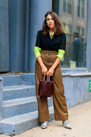 animal print, black jacket, bordeaux, brown pants, burgundy, green shirt, high heels, leather bag, leather pants, leather shoes, printed boots, red bag, snake print, trousers, tucked in, fashion week, frenchystyle, FW, jonathan paciullo, street style, NYFW, NEW YORK, SPRING SUMMER 2019, SS 19, vertical, full length