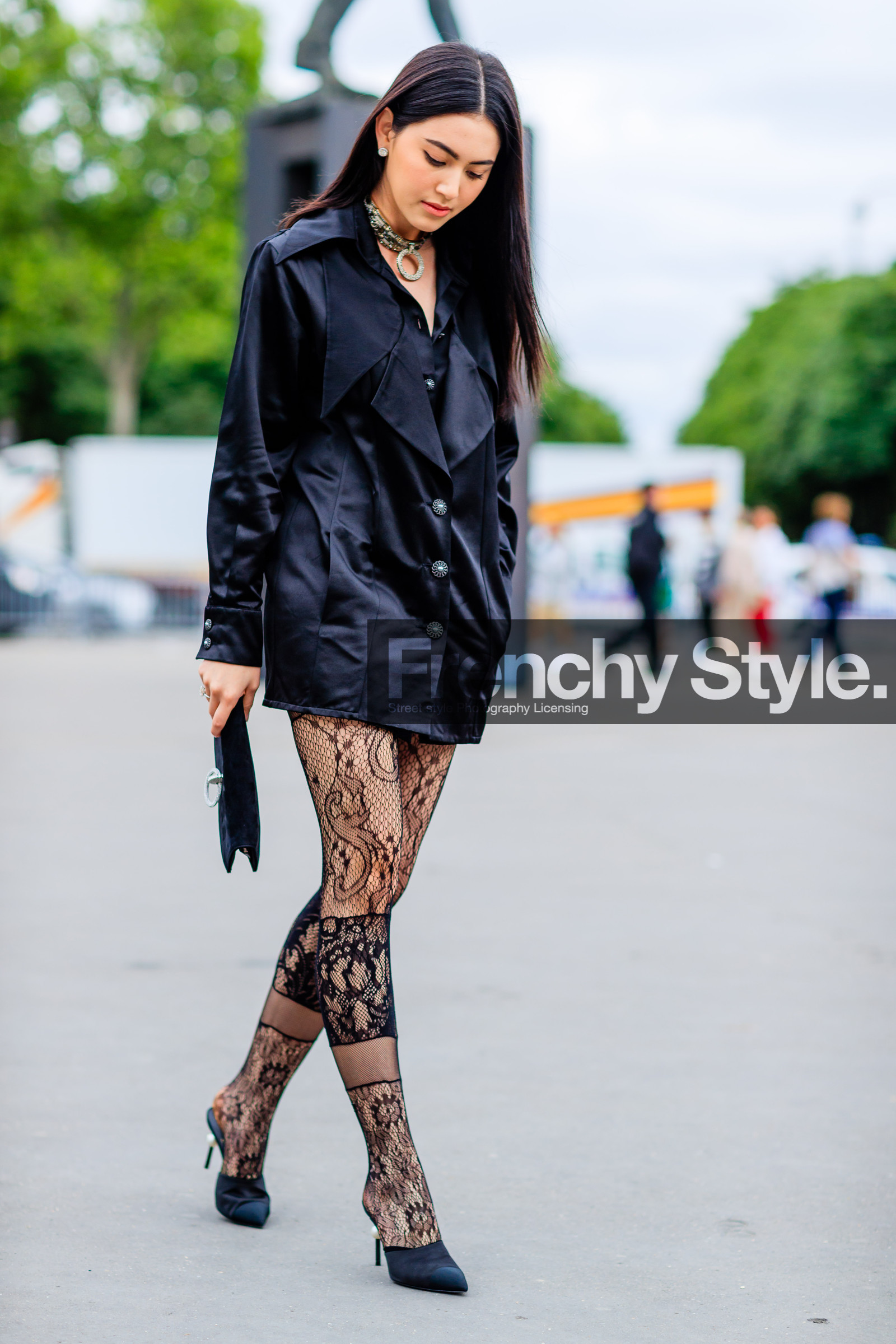 AUTUMN WINTER 2016-2017, AW 16-17, black clutch, black jacket, black mules, chanel, choker, FALL WINTER 2016-2017, fashion week, frenchystyle, full length, FW, FW 16-17, HAUTE COUTURE, high heels, jonathan paciullo, leather shoes, MENSWEAR, PARIS, PFW, street style, tights, vertical