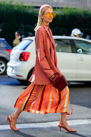 blazer, brown bag, eleonora carisi, graphic bag, graphic skirt, headband, high heels, leather bag, leather shoes, leonie hanne, pink jacket, pink skirt, printed bag, printed skirt, red shoes, stripes, sunglasses, the row, MILAN, MFW, fashion week, frenchystyle, FW, jonathan paciullo, street style, AUTUMN WINTER 2019-2020, AW 19-20, FALL WINTER 2019-2020, FW 19-20, vertical, full length
