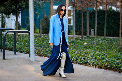 blazer, blue dress, blue jacket, chloé, high boots, high heels, leather shoes, sunglasses, white belt, white shoes, yoyo cao, PARIS, PFW, street style, jonathan paciullo, FW, frenchystyle, fashion week, AUTUMN WINTER 2019-2020, AW 19-20, FALL WINTER 2019-2020, FW 19-20, horizontal, atmosphere details, full length