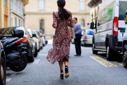 atmosphere details, AUTUMN WINTER 2016-2017, AW 16-17, back detail, black sandals, detail, FALL WINTER 2016-2017, fashion week, frenchystyle, FW, FW 16-17, HAUTE COUTURE, horizontal, jonathan paciullo, justine lee, lace up shoes, MENSWEAR, PARIS, PFW, printed dress, red dress, street style, suede shoes