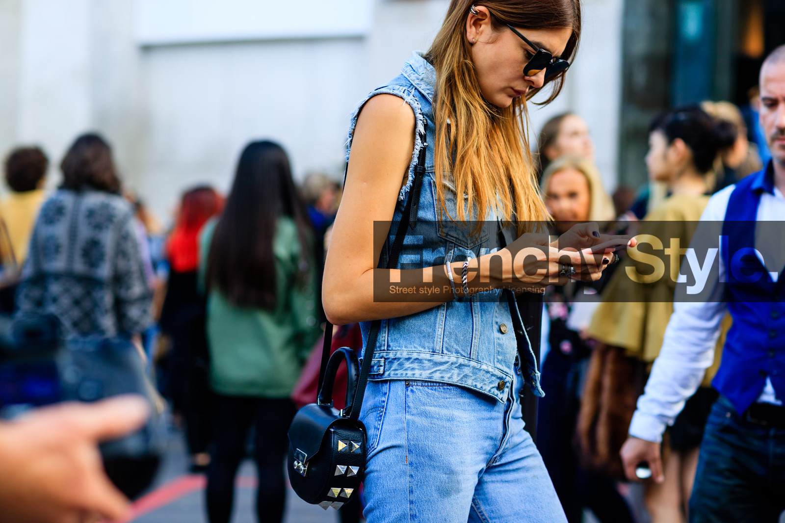 atmosphere details, black bag, blue denim, denim jacket, denim pants, detail, fashion week, frenchystyle, FW, horizontal, jeans, jonathan paciullo, leather bag, PARIS, PFW, sleeveless, SPRING SUMMER 2017, SS 17, street style, studded bag, sunglasses, trousers