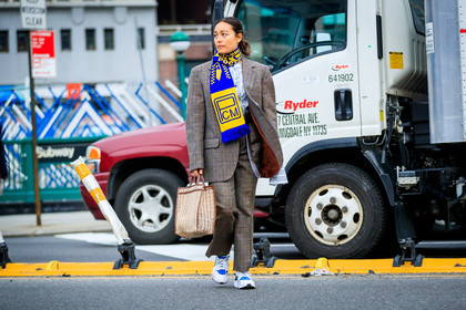 balenciaga, black bag, graphic jacket, high heels, leather bag, leather shoes, loewe, printed jacket, red jacket, trousers, white boots, street style, jonathan paciullo, FW, frenchystyle, fashion week, NYFW, NEW YORK, AUTUMN WINTER 2018-2019, AW 18-19, FALL WINTER 2018-2019, FW 18-19, atmosphere details, horizontal, full length, luping wang, rachael wang