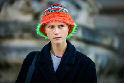 knitted hat, bucket hat, multicolor har, orange hat, black coat, close up, details, fashion week, frenchystyle, FW, jonathan paciullo, street style, PARIS, PFW, SPRING SUMMER 2022, SS 22, atmosphere details, detail, horizontal, model