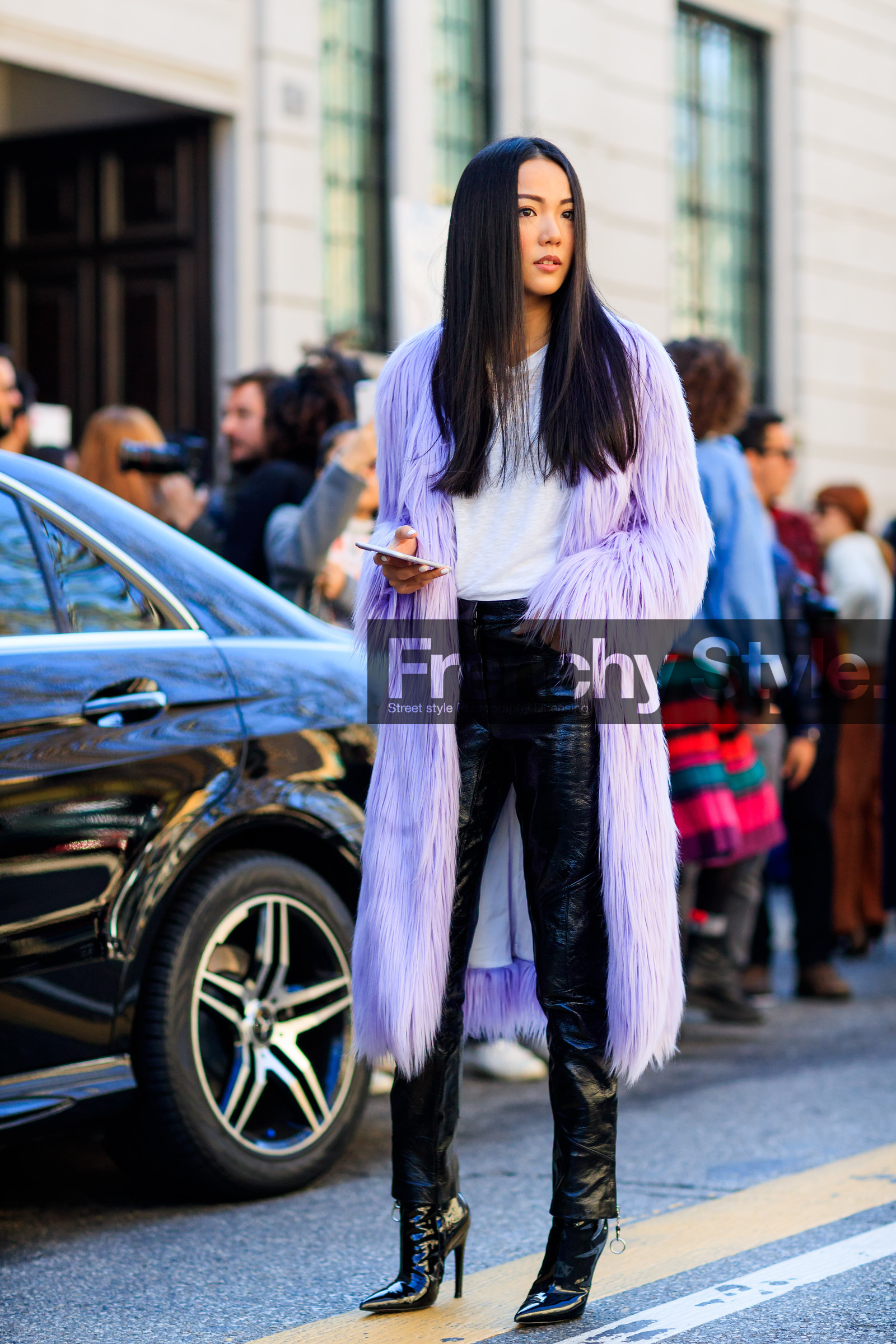 AUTUMN WINTER 2017-2018, AW 17-18, black boots, black pants, black shoes, FALL WINTER 2017-2018, fashion week, frenchystyle, full length, Fur coat, FW, FW 17-18, jonathan paciullo, leather pants, leather shoes, MFW, MILAN, purple coat, purple fur, street style, trousers, vertical, white t shirt, yoyo cao