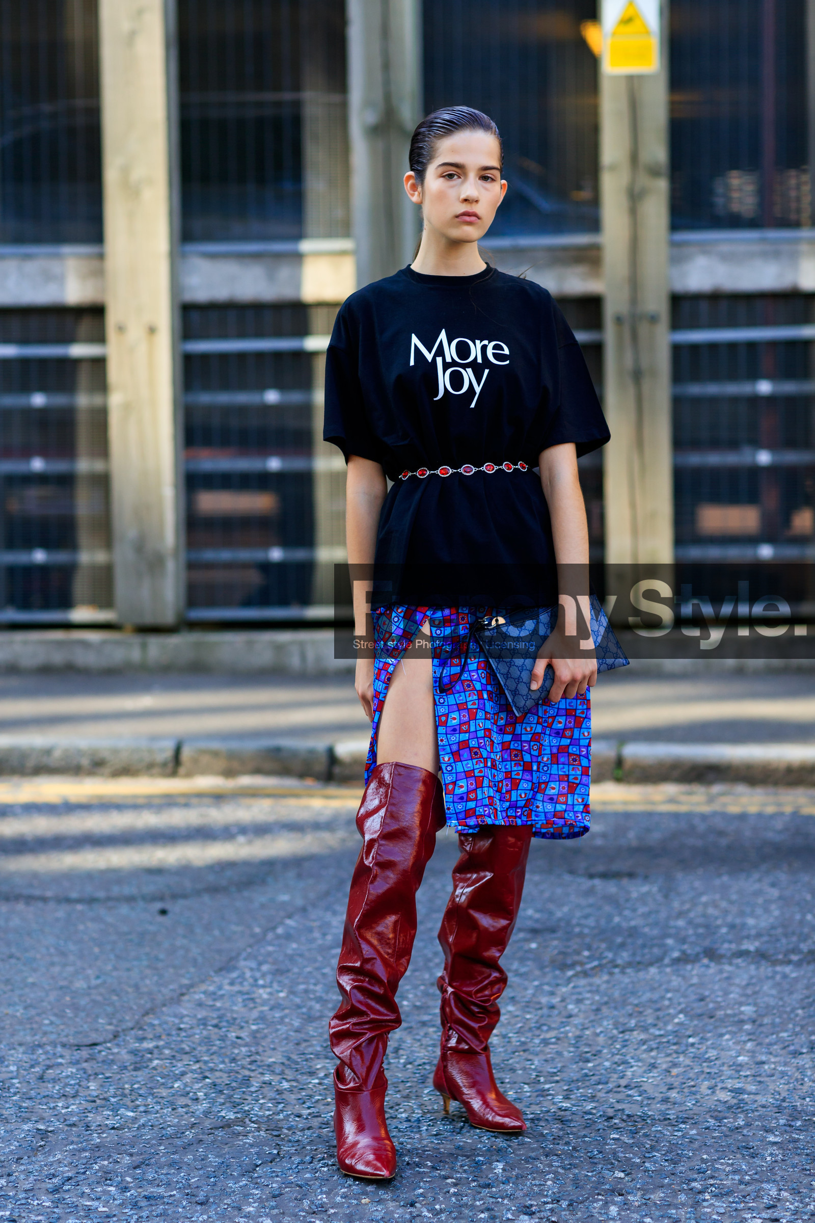 black t shirt, blue skirt, bordeaux, burgundy, checked, floral, flowers, graphic bag, graphic skirt, graphic t, graphic top, grey bag, gucci, high boots, high heels, leather bag, leather shoes, model, monogram, plaid, printed bag, printed skirt, printed t shirt, pulled back hair, red belt, red boots, wet hair, fashion week, frenchystyle, FW, jonathan paciullo, street style, LFW, LONDON, SPRING SUMMER 2019, SS 19, vertical, full length