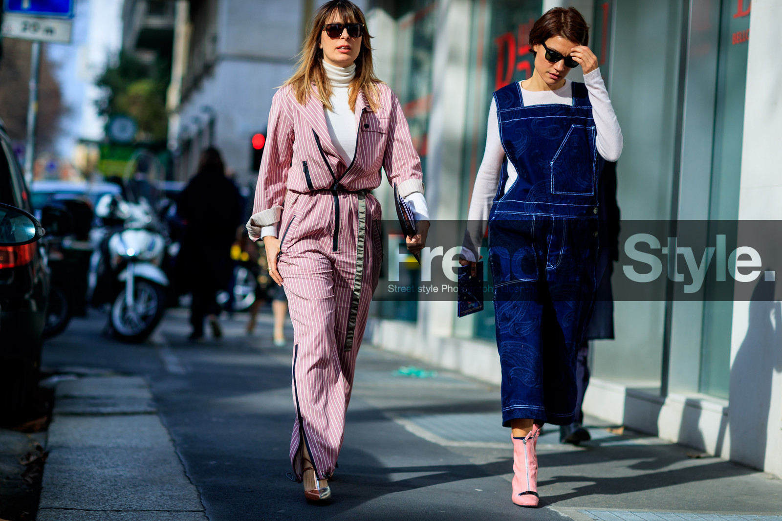 atmosphere details, AUTUMN WINTER 2017-2018, AW 17-18, blue denim, denim overall, FALL WINTER 2017-2018, fashion week, frenchystyle, full length, FW, FW 17-18, geometric, glitter, golden shoes, graphic jumpsuit, green belt, high heels, horizontal, jeans, jonathan paciullo, leather shoes, MFW, MILAN, pink boots, pink jumpsuit, printed jumpsuit, ray ban, red jumpsuit, shiny shoes, street style, striped jumpsuit, stripes, sunglasses, trousers, turtleneck sweater, white sweater, zip