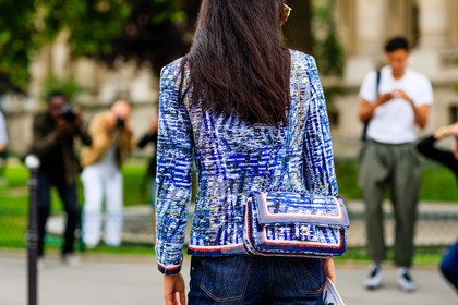 atmosphere details, AUTUMN WINTER 2016-2017, AW 16-17, blue bag, blue denim, blue jacket, chanel, denim pants, detail, FALL WINTER 2016-2017, fashion week, frenchystyle, FW, FW 16-17, HAUTE COUTURE, horizontal, jeans, jonathan paciullo, justine lee, MENSWEAR, PARIS, PFW, printed bag, printed jacket, street style, trousers, tweed bag, tweed jacket