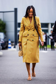 bag, balenciaga coat, beige bag, beige mules, beige sandals, check, coat, color, fluo pink, long coat, mules, print, printed coat, sandals, Shiona Turini, tartan coat, telfar bag, yellow coat, PARIS, PFW, fashion week, frenchystyle, FW, jonathan paciullo, street style, SPRING SUMMER 2022, SS 22, vertical, full length