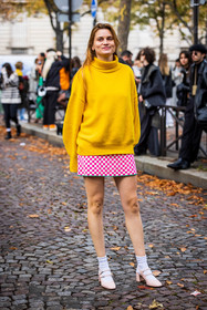 babies, bag, check, Eugénie Trochu, khaki bag, knitwear, mini skirt, pink babies, pink skirt, print, printed skirt, short skirt, skirt, socks, turtleneck, vuitton bag, white socks, yellow turtleneck, fashion week, frenchystyle, FW, jonathan paciullo, street style, PFW, PARIS, SPRING SUMMER 2022, SS 22, vertical, full length