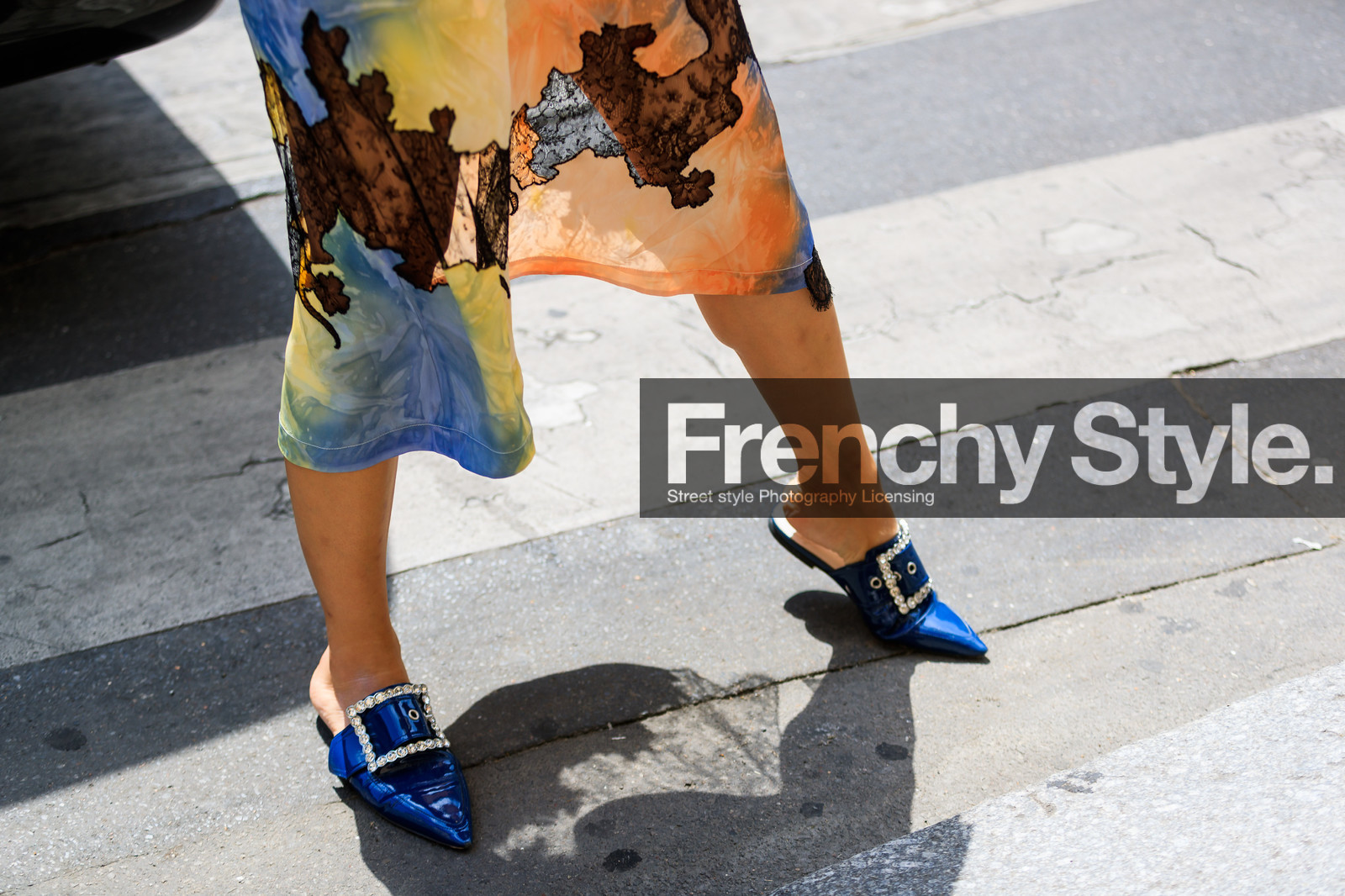 blue shoes, graphic dress, lace dress, leather shoes, printed dress, tie & die, fashion week, frenchystyle, FW, jonathan paciullo, street style, PFW, PARIS, atmosphere details, horizontal, detail, AUTUMN WINTER 2018-2019, FALL WINTER 2018-2019, FW 18-19