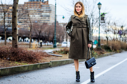 2.55 bag, atmosphere details, AUTUMN WINTER 2016-2017, AW 16-17, black bag, black boots, chanel, fashion week, frenchystyle, full length, FW, FW 16-17, high boots, high heels, horizontal, jonathan paciullo, kaki coat, lace up shoes, leather bag, leather boots, NEW YORK, NYFW, overcoat, street style, valentina ferragni, woman