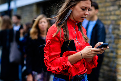 atmosphere details, black bag, blue denim, denim pants, detail, earrings, fashion week, frenchystyle, FW, horizontal, jeans, jonathan paciullo, leather bag, LFW, LONDON, red top, SPRING SUMMER 2017, SS 17, street style, trousers, woman