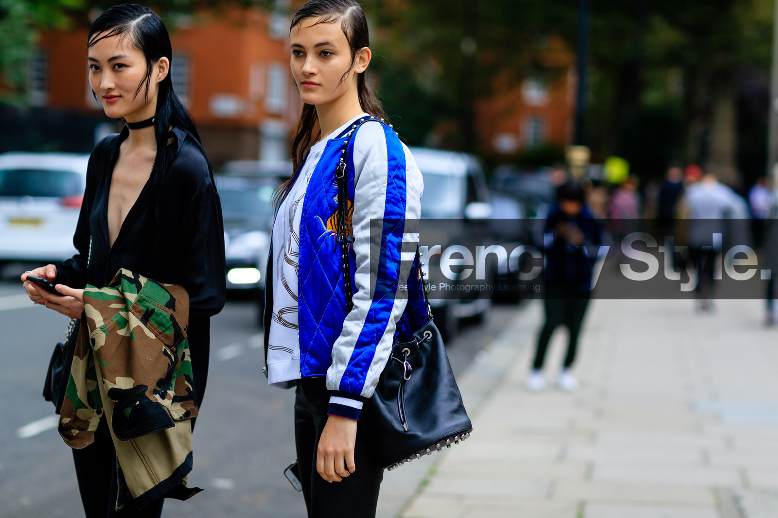 atmosphere details, black bag, black denim, black pants, black shirt, blue jacket, camo jacket, camouflage, choker, denim pants, detail, fashion week, frenchystyle, FW, horizontal, jeans, jonathan paciullo, leather bag, LFW, LONDON, military jacket, model, necklace, printed t shirt, SPRING SUMMER 2017, SS 17, street style, studded bag, teddy jacket, trousers, wet hair, white t shirt, woman