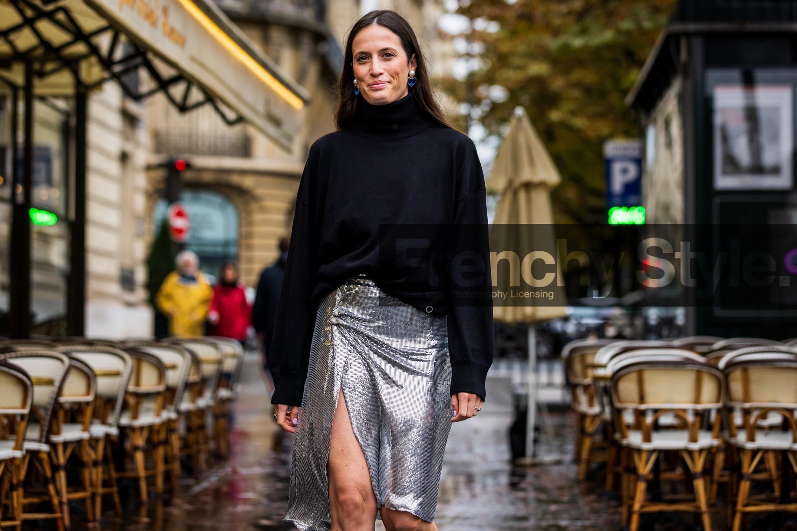 animal print, Astrid Boutrot, black heels, black turtleneck, earrings, heart earrings, heels, leopard shoes, paco rabanne skirt, silver skirt, skirt, split, turtleneck, yellow heels, fashion week, frenchystyle, FW, jonathan paciullo, street style, PFW, PARIS, SPRING SUMMER 2022, SS 22, horizontal, atmosphere details