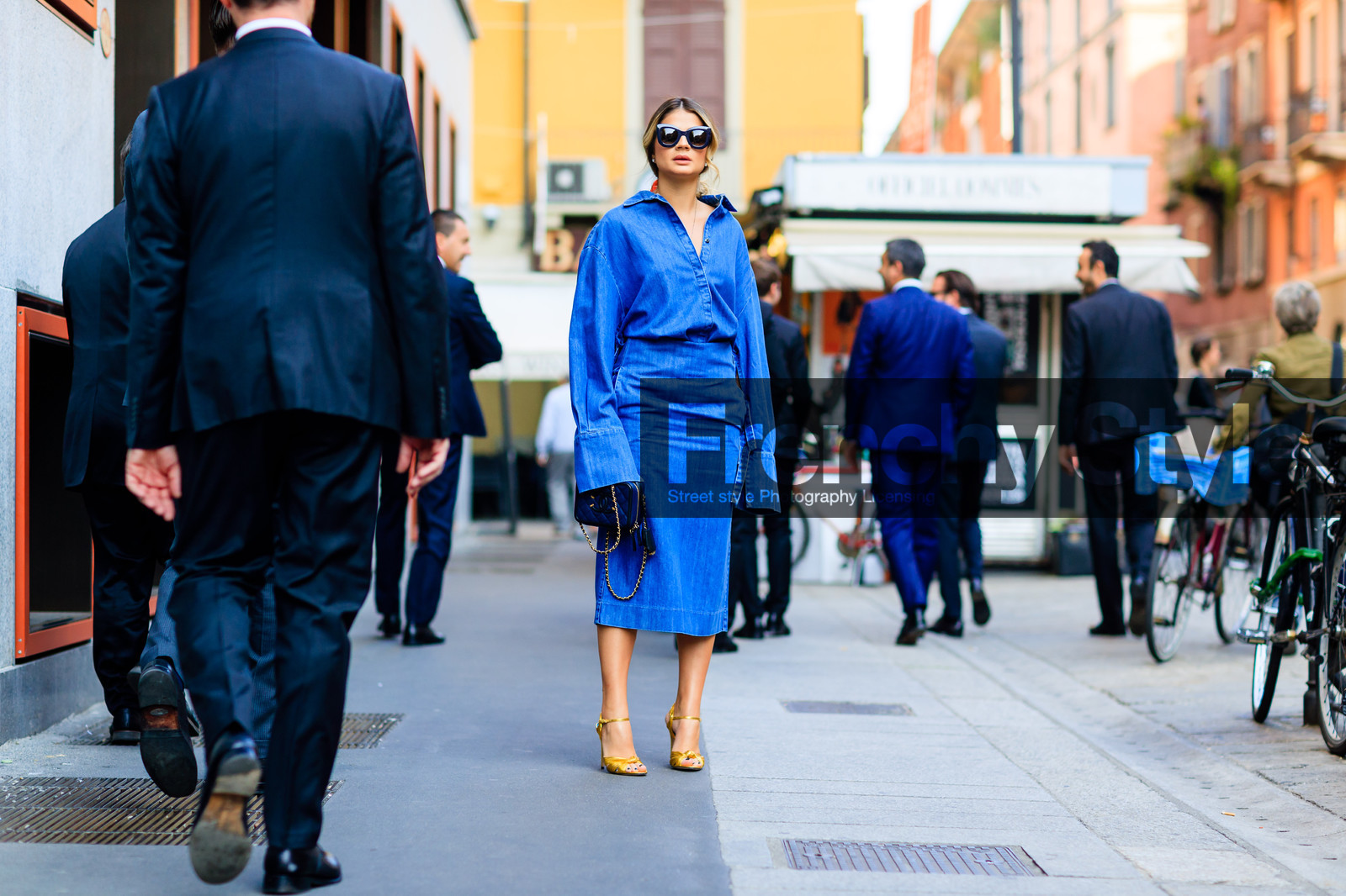 atmosphere details, black bag, blue denim, denim shirt, denim skirt, fashion week, frenchystyle, full length, FW, high heels, horizontal, jonathan paciullo, leather bag, leather shoes, MFW, MILAN, SPRING SUMMER 2017, SS 17, street style, sunglasses, thassia naves, yellow shoes