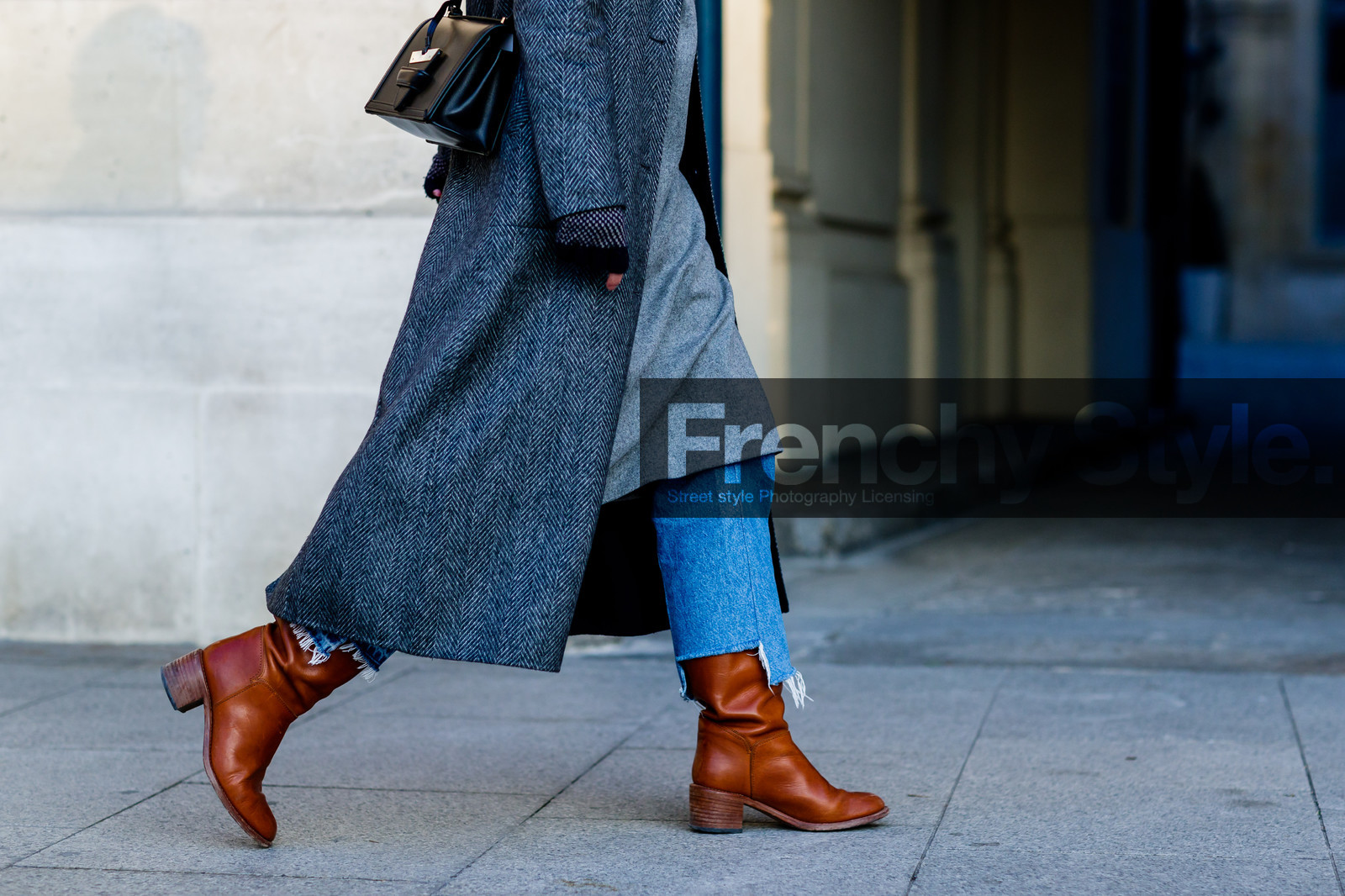 black bag, blue denim, brown boots, denim pants, grey coat, grey dress, jeans, leather bag, leather boots, leather shoes, overcoat, trousers, fashion week, frenchystyle, FW, jonathan paciullo, street style, PFW, PARIS, SPRING SUMMER 2017, SS 17, HAUTE COUTURE, atmosphere details, detail, horizontal, jo ellison