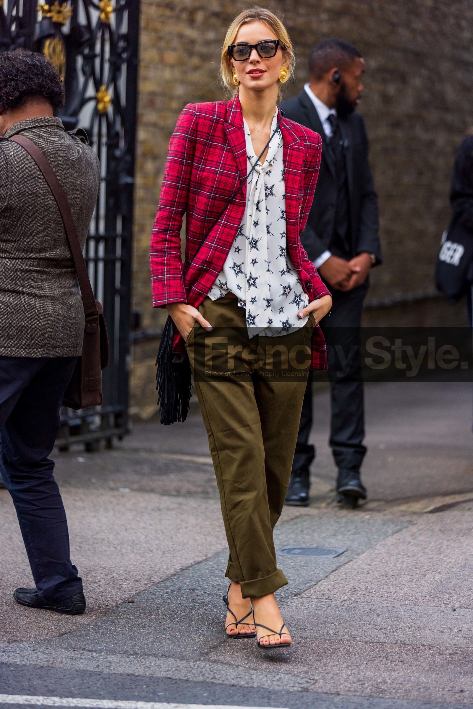 trousers, chino trousers, heeled sandals, heels, kaki, print, plaid blazer, shirt, white, red, crossbody bag, Bags, black, blazer, fashion week, frenchystyle, FW, jonathan paciullo, street style, SPRING SUMMER 2022, SS 22, LFW, LONDON, vertical, full length