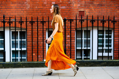 animal print, beige shoes, bracelet, flora macdonald johnston, leather shoes, orange skirt, orange top, snake print, fashion week, frenchystyle, FW, jonathan paciullo, street style, LFW, LONDON, SPRING SUMMER 2019, SS 19, atmosphere details, horizontal, full length