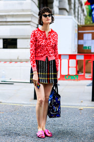 black skirt, blue bag, checked, chloe hill, fuschia, graphic bag, graphic skirt, leather bag, leather shoes, pink shoes, plaid, printed bag, printed skirt, printed sweater, red sweater, sunglasses, tartan, fashion week, frenchystyle, FW, jonathan paciullo, street style, LFW, LONDON, SPRING SUMMER 2019, SS 19, vertical, full length