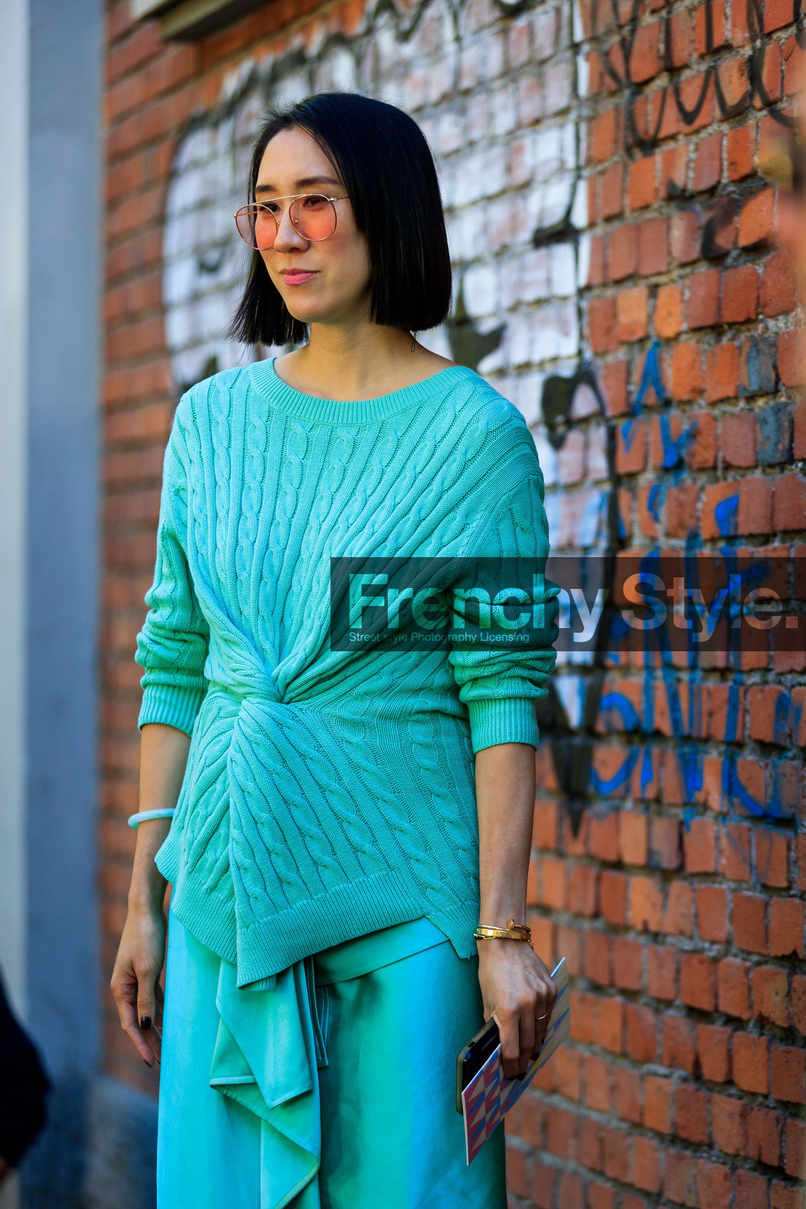 atmosphere details, detail, eva chen, fashion week, frenchystyle, FW, green pants, green sweater, jonathan paciullo, MFW, MILAN, SPRING SUMMER 2018, SS 18, street style, sunglasses, tone on tone, total look green, vertical