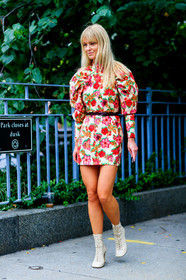 beige boots, black belt, céline, floral, flowers, graphic dress, high heels, jeanette madsen, leather belt, leather shoes, printed dress, fashion week, frenchystyle, FW, jonathan paciullo, street style, NYFW, NEW YORK, SPRING SUMMER 2019, SS 19, vertical, full length