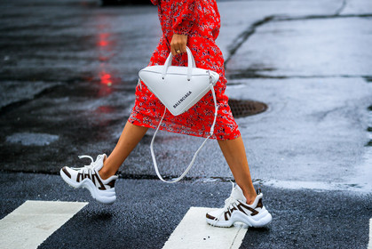 balenciaga, floral, flowers, graphic dress, leather bag, leather shoes, louis vuitton, printed dress, red dress, white bag, white sneakers, street style, jonathan paciullo, FW, frenchystyle, fashion week, NYFW, NEW YORK, SPRING SUMMER 2019, SS 19, atmosphere details, horizontal, detail